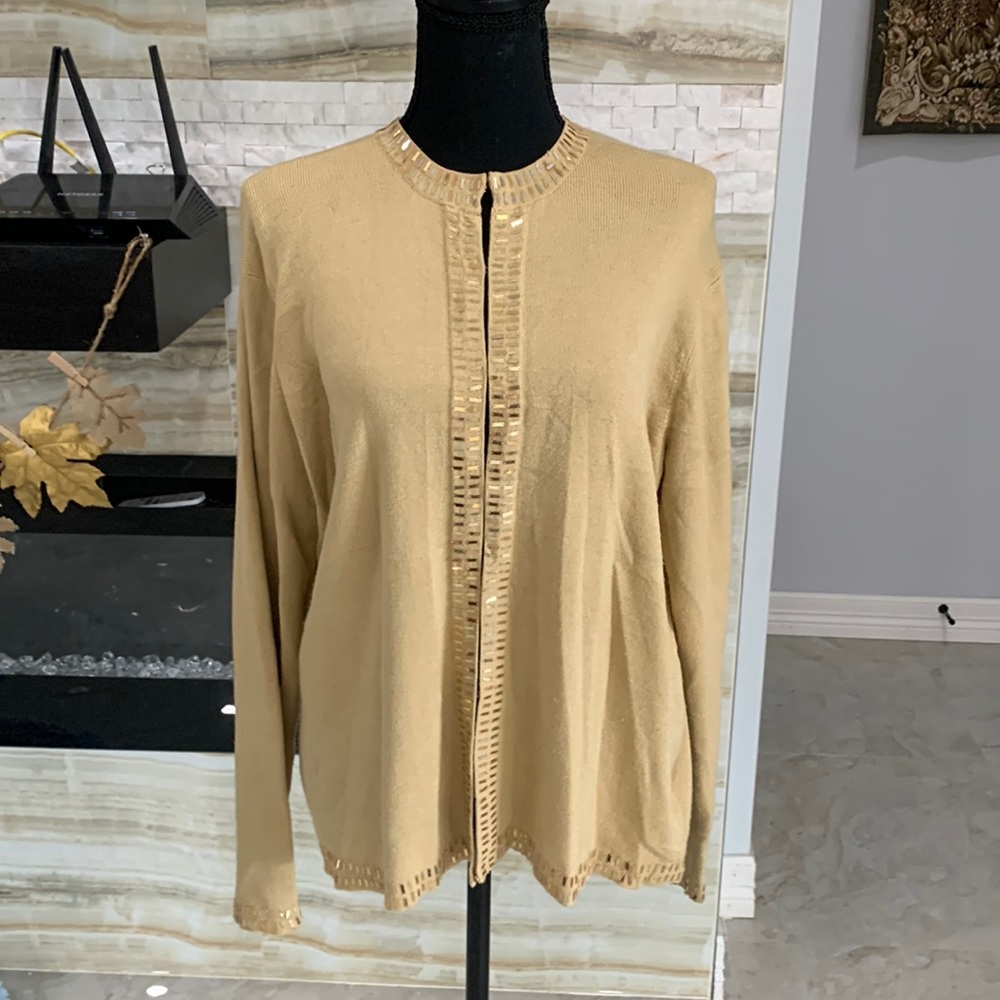 Rafael Tan Light Sweater Aligned with intricate Jewels. Size XL (907)